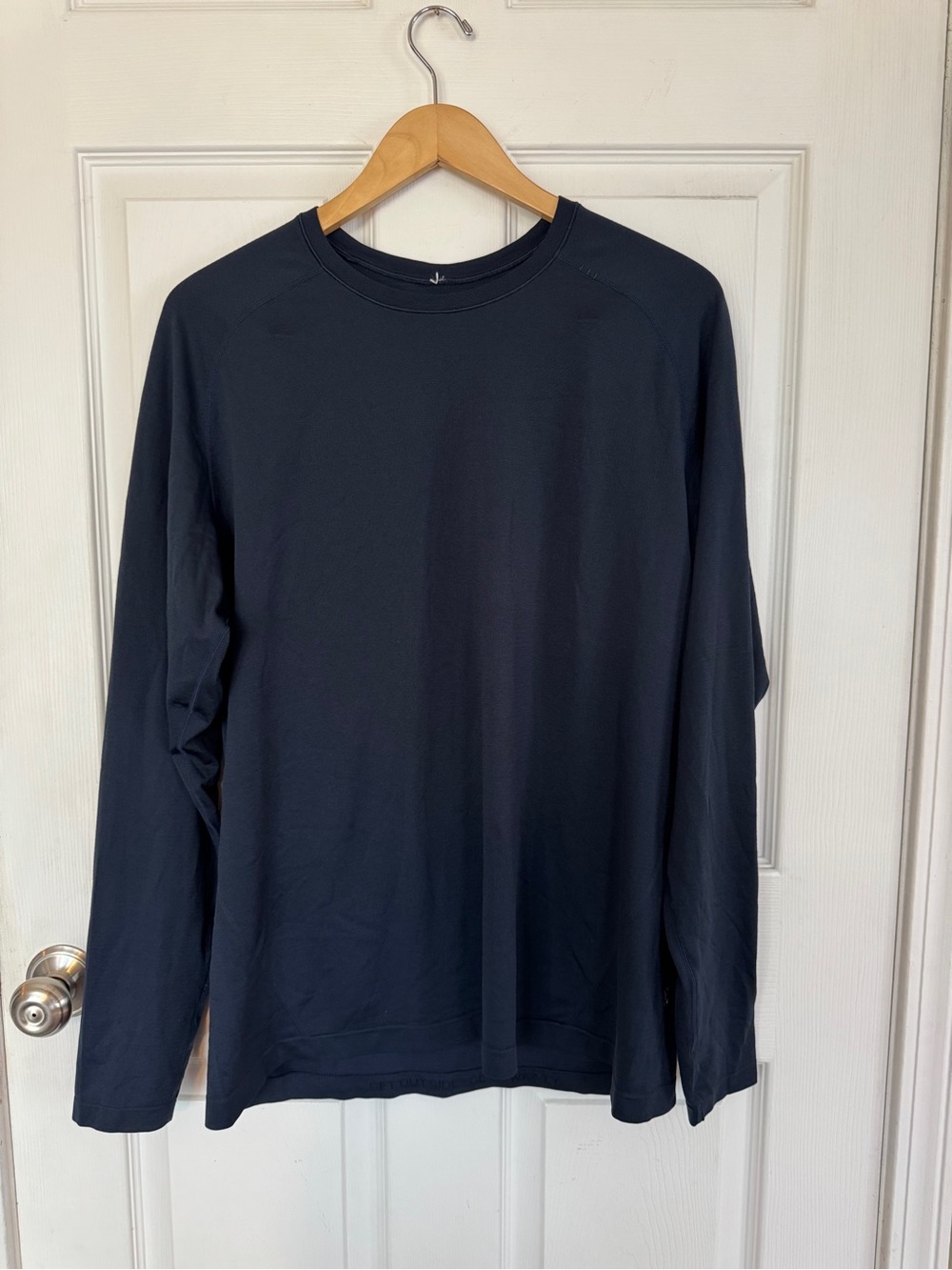 Men's Lululemon Long-Sleeve Crewneck Shirt